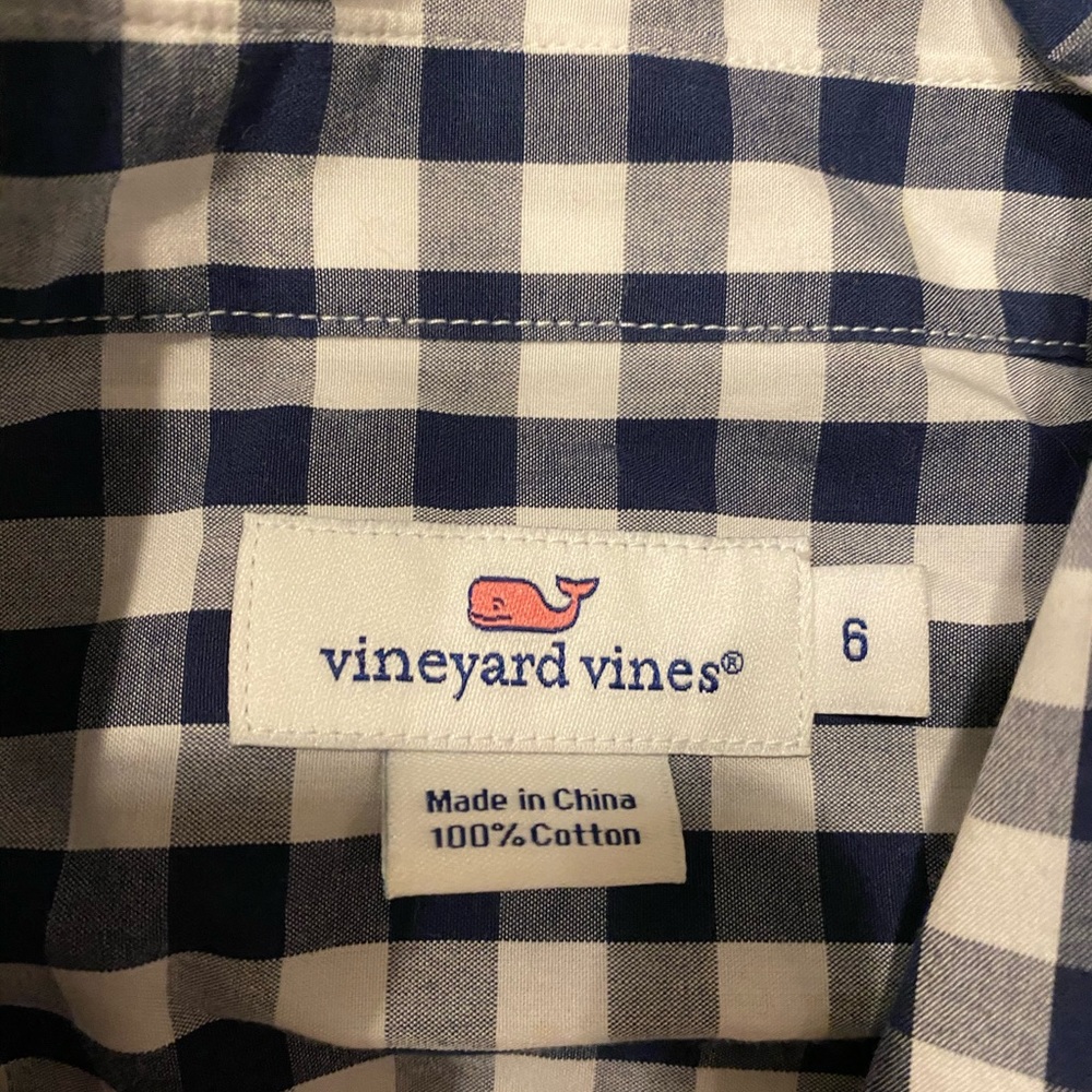 Vineyard Vines Button Up - image 3
